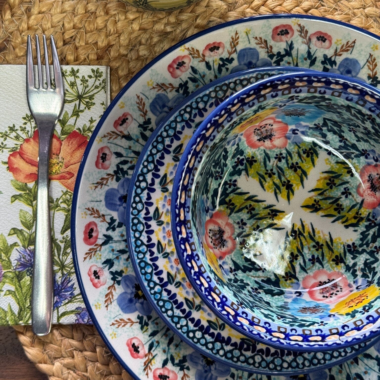 Plate, Round, Dinner, 10" in "Blue Violets" by Manufaktura | T132S-WK81 - Image 2