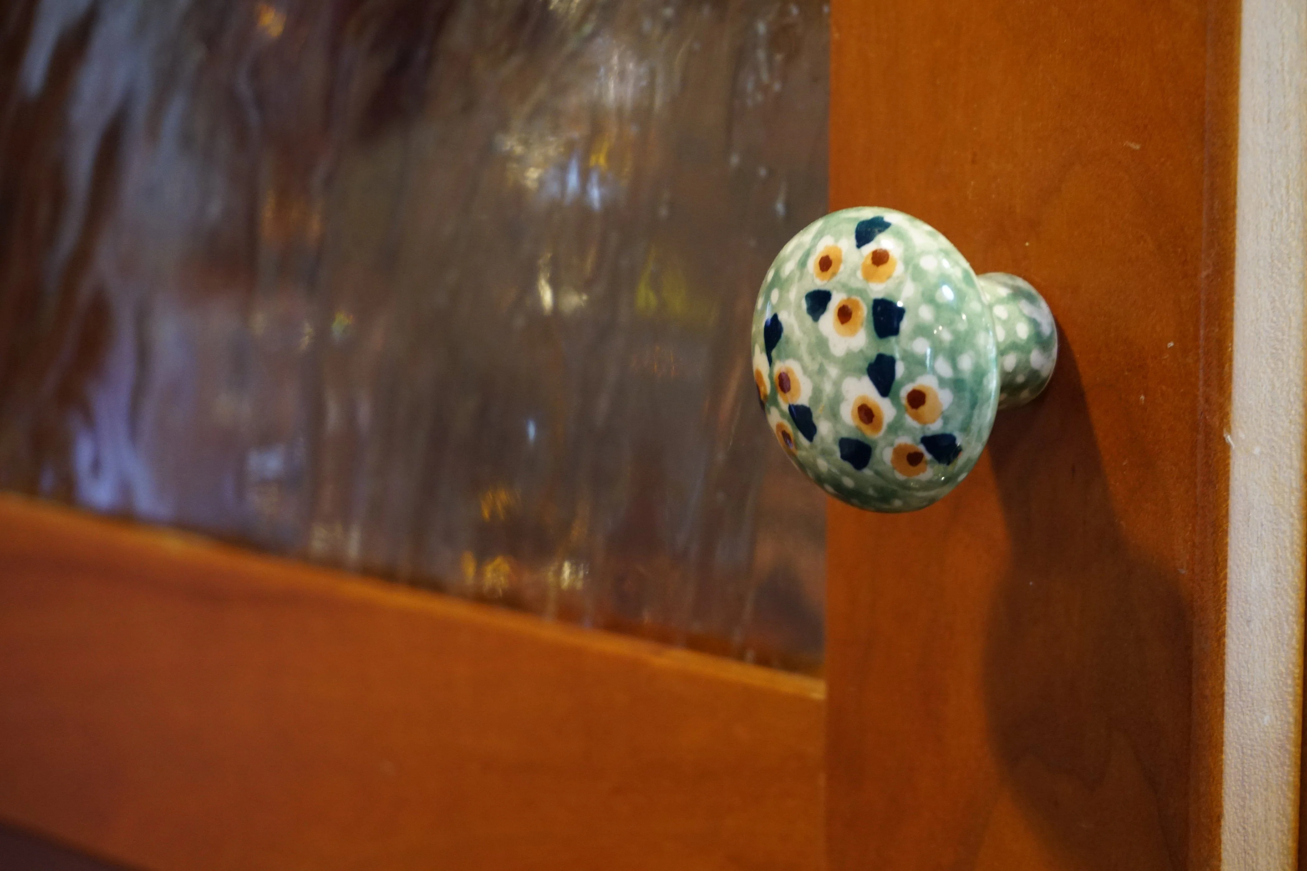 Drawer Pull, 1.5" in "Night Garden" by Manufaktura | U001U-BL02 - Image 3