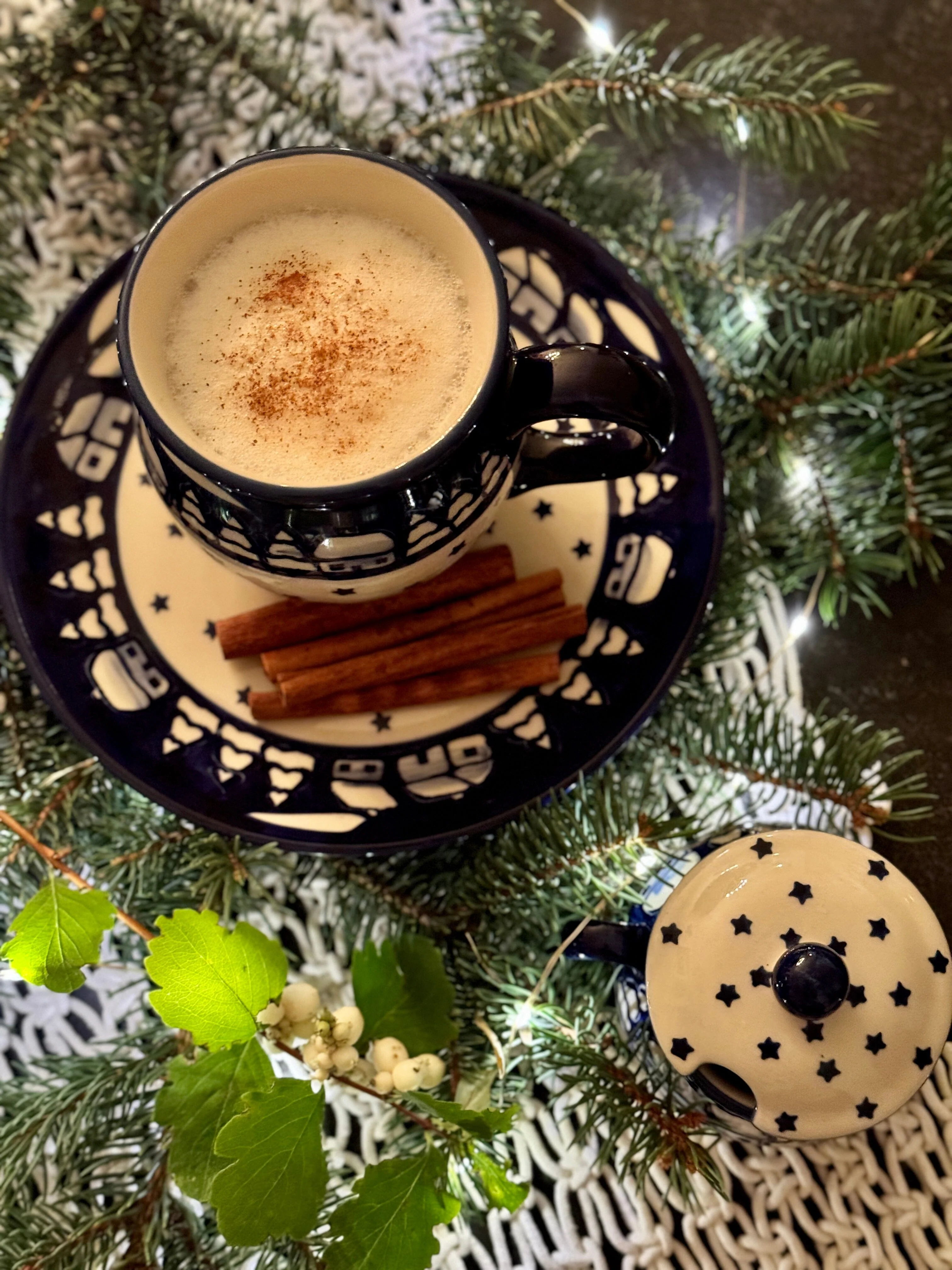 Mug, Belly Mug, 16 oz Large in "Winter's Eve" by Manufaktura | K068S-IBZ - Image 3